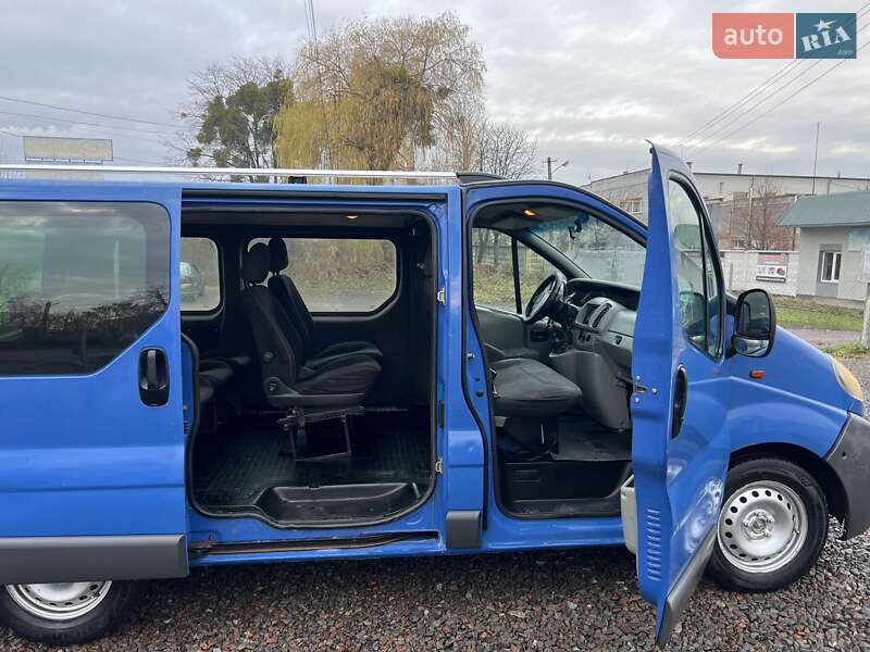 Мінівен Opel Vivaro 2003 в Шептицькому