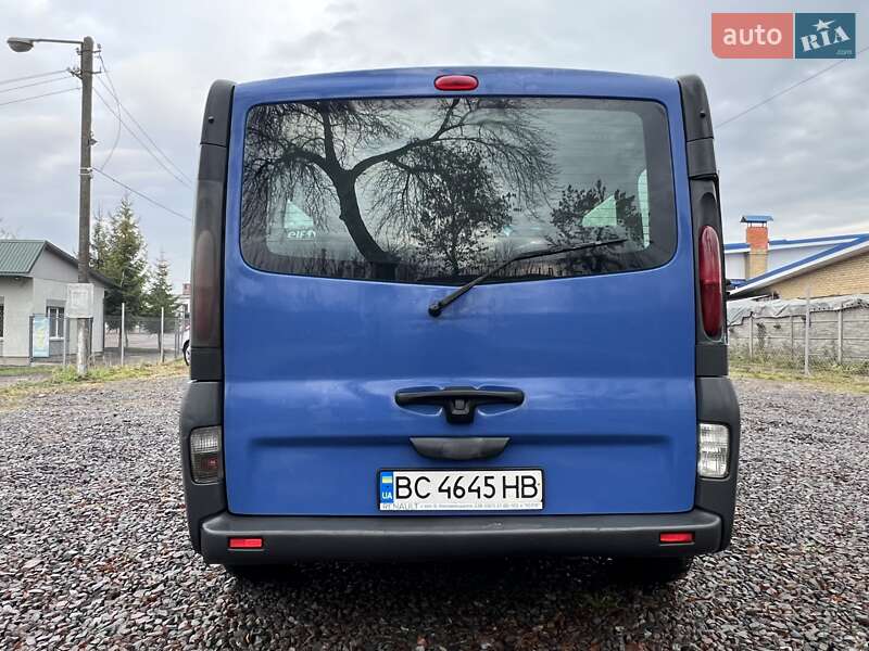 Мінівен Opel Vivaro 2003 в Шептицькому