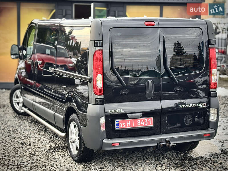 Минивэн Opel Vivaro 2012 в Стрые