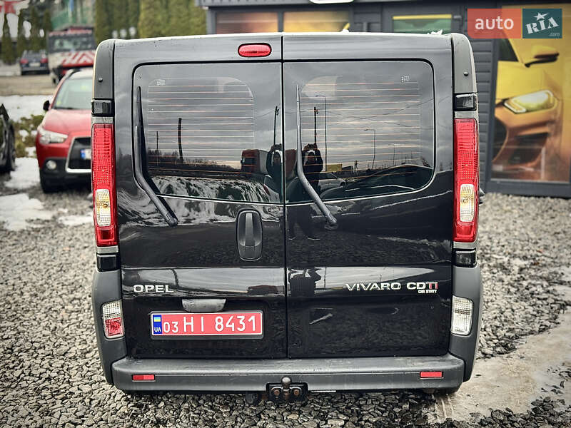 Минивэн Opel Vivaro 2012 в Стрые