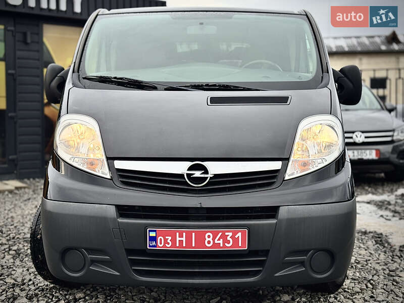 Минивэн Opel Vivaro 2012 в Стрые