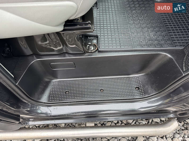 Минивэн Opel Vivaro 2012 в Стрые