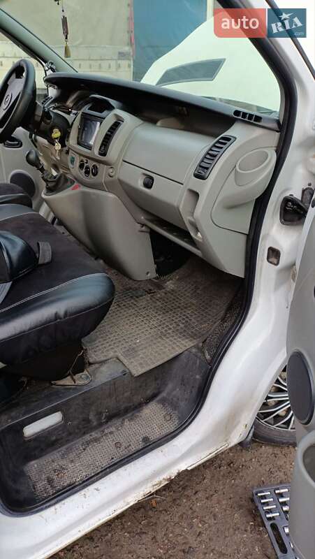 Минивэн Opel Vivaro 2002 в Ровно