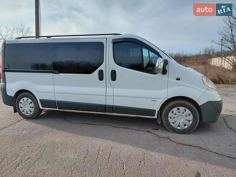 Минивэн Opel Vivaro 2007 в Новоднестровске