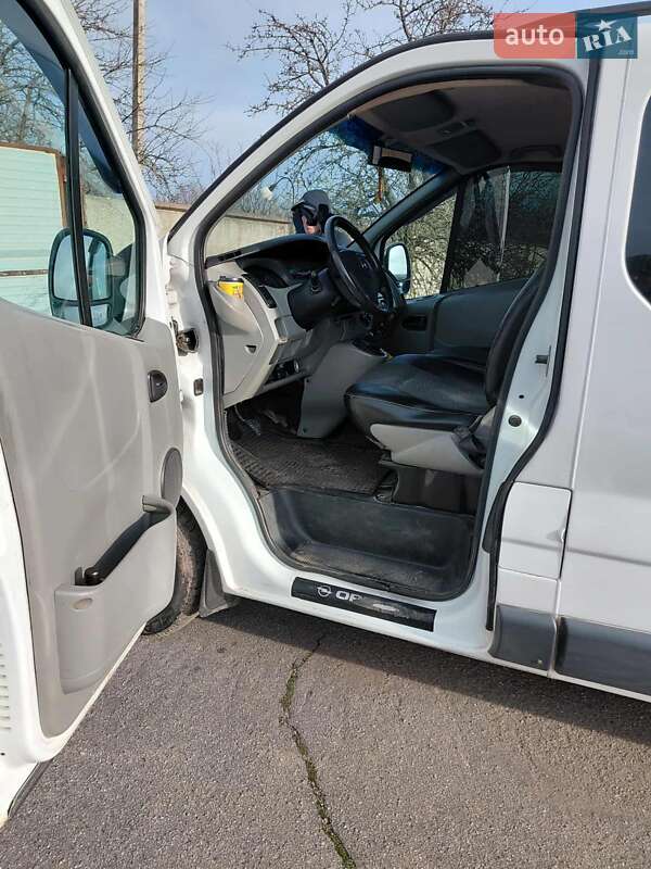 Минивэн Opel Vivaro 2007 в Новоднестровске