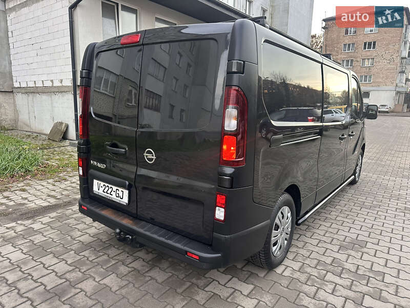 Мінівен Opel Vivaro 2017 в Дубні