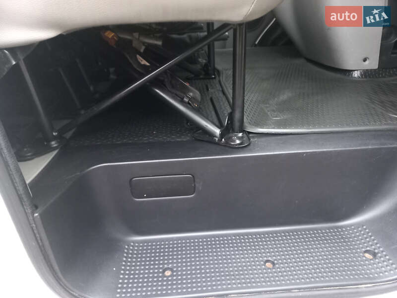 Минивэн Opel Vivaro 2010 в Ковеле