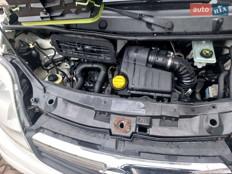 Минивэн Opel Vivaro 2010 в Ковеле