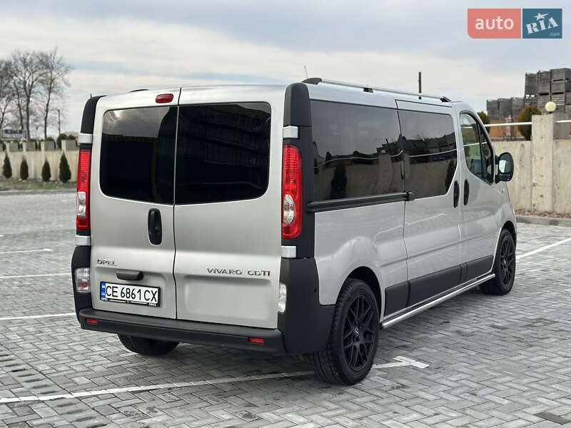 Мінівен Opel Vivaro 2013 в Чернівцях