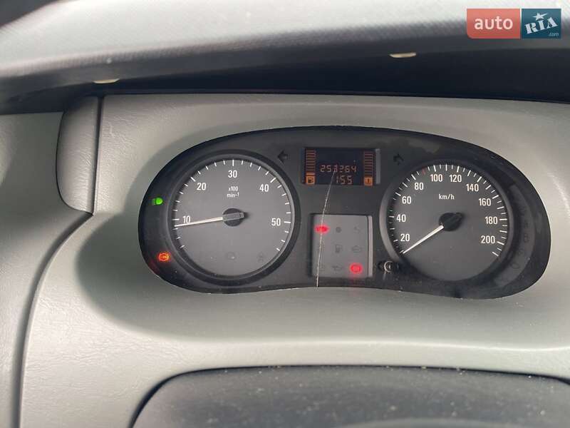 Мінівен Opel Vivaro 2009 в Звягелі