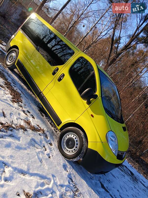 Мінівен Opel Vivaro 2009 в Звягелі
