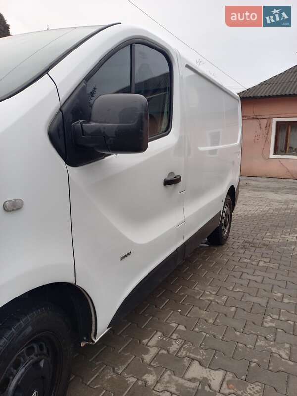 Вантажний фургон Opel Vivaro 2015 в Івано-Франківську