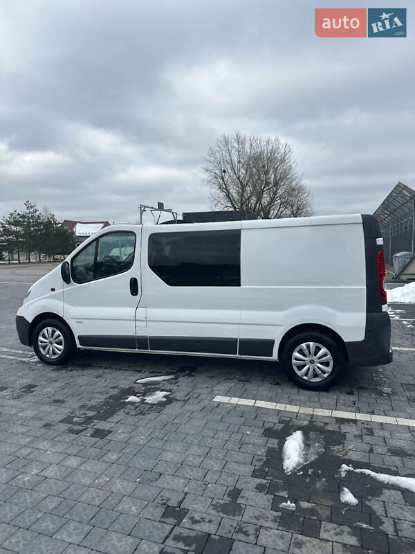 Минивэн Opel Vivaro 2010 в Самборе