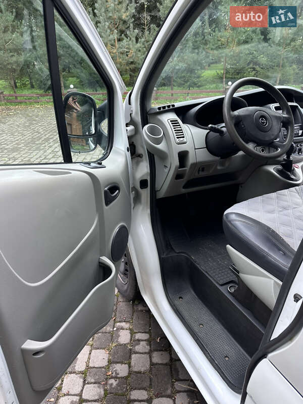 Минивэн Opel Vivaro 2010 в Самборе