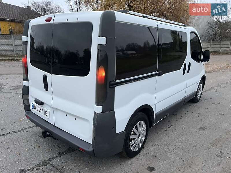 Минивэн Opel Vivaro 2001 в Теофиполе