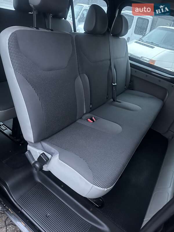 Минивэн Opel Vivaro 2014 в Житомире