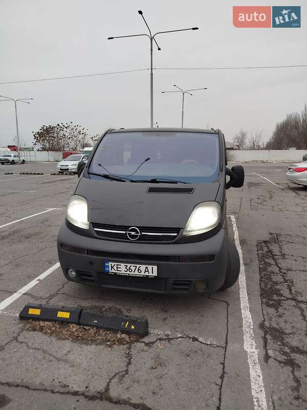 Минивэн Opel Vivaro 2004 в Подгородном