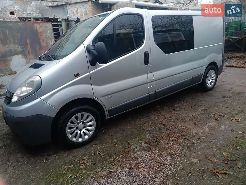 Opel Vivaro 2011