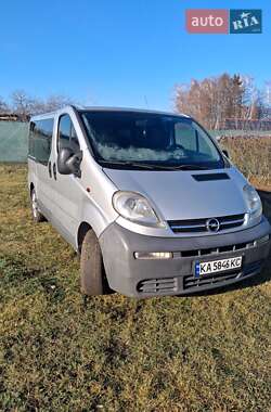 Минивэн Opel Vivaro 2004 в Валках