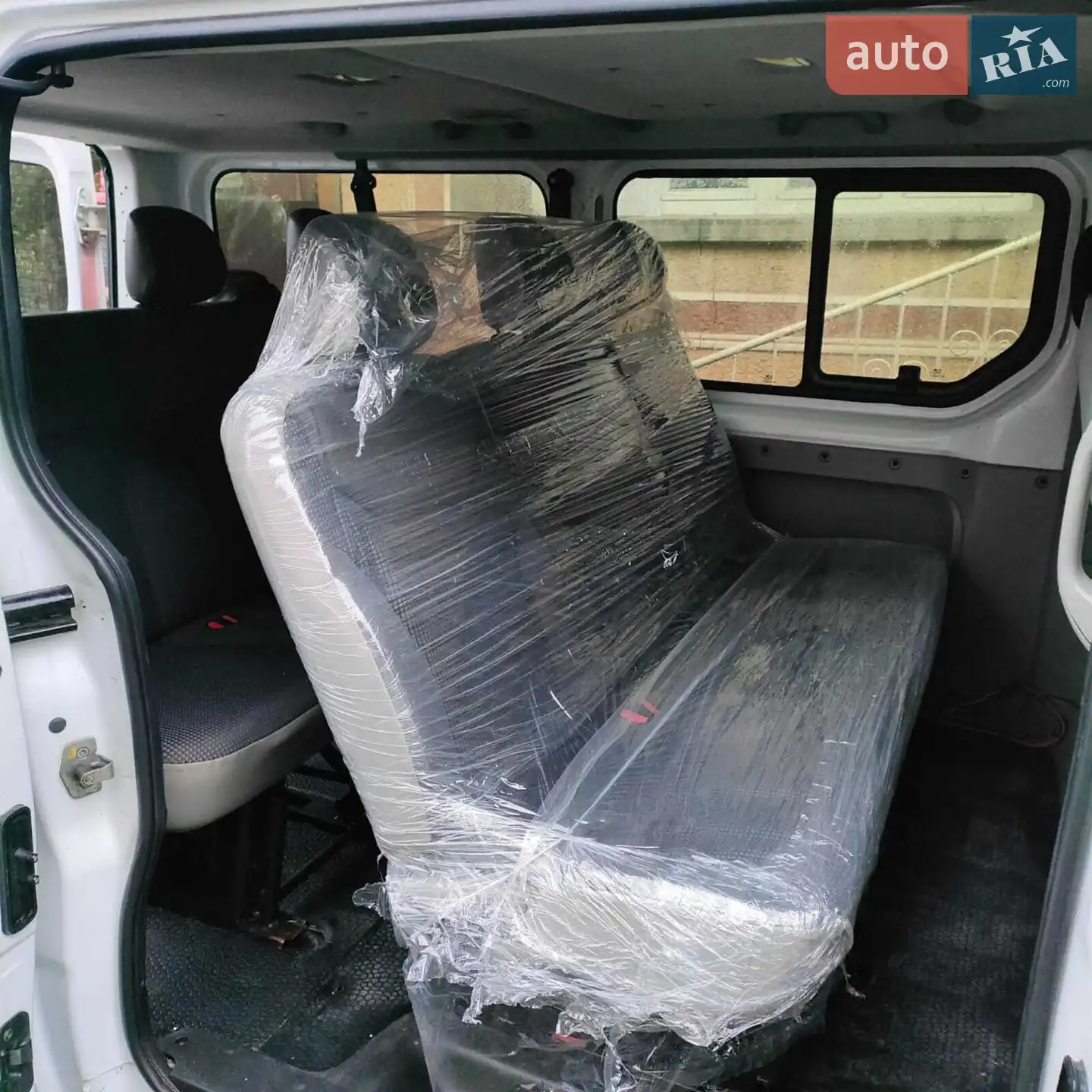 2011 Opel Vivaro - мініатюра 13