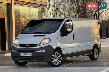 Вантажний фургон Opel Vivaro 2004 в Звягелі