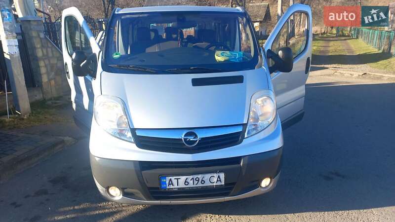 Мінівен Opel Vivaro 2011 в Івано-Франківську