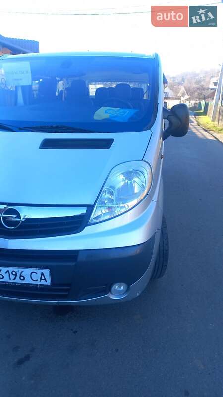 Мінівен Opel Vivaro 2011 в Івано-Франківську