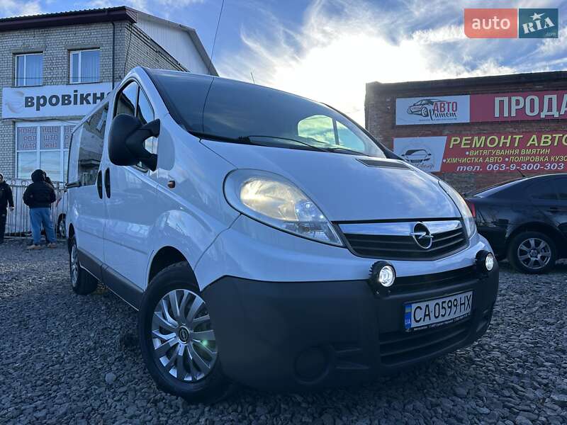 Opel Vivaro 2014