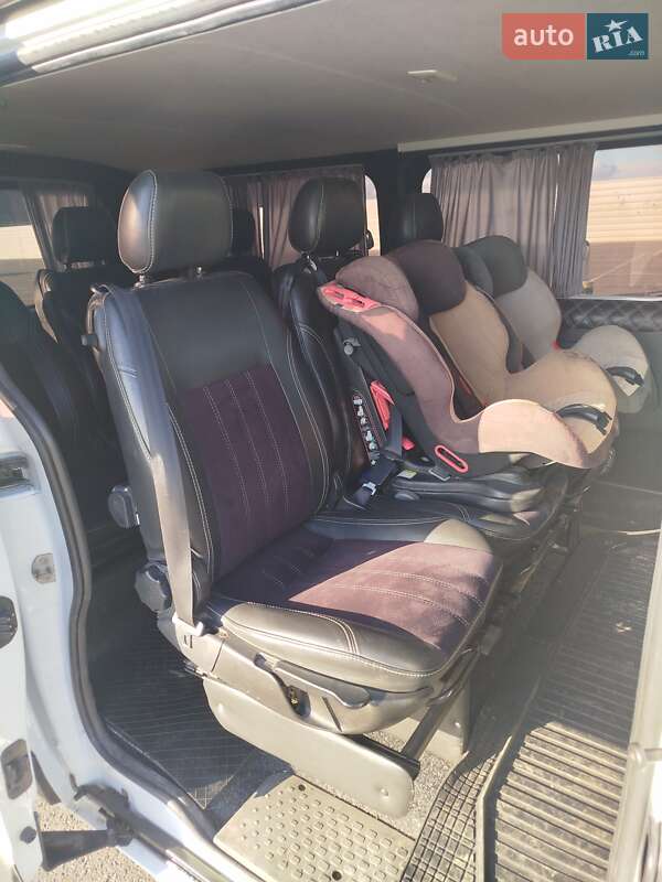 Мінівен Opel Vivaro 2016 в Львові