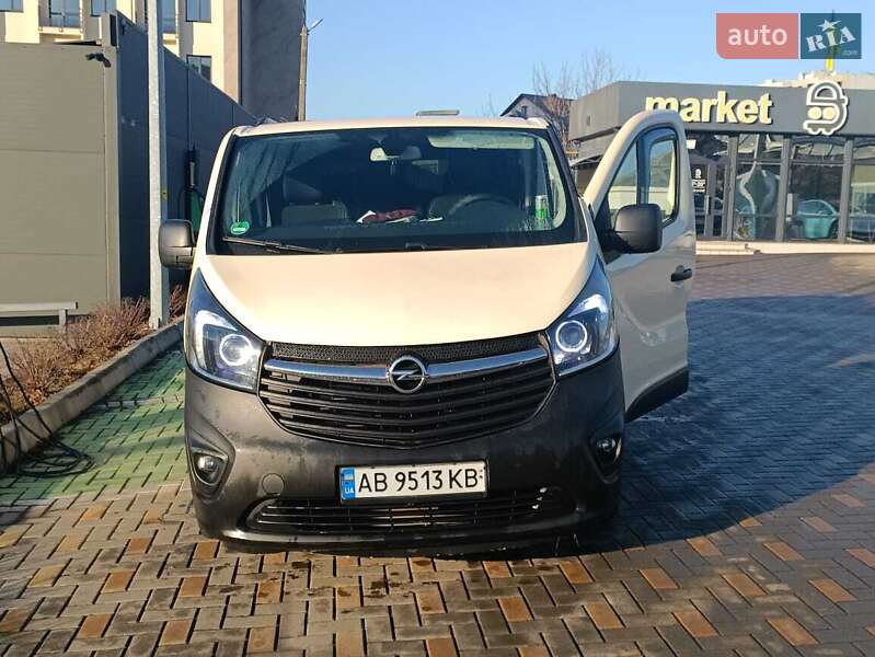 Opel Vivaro 2016