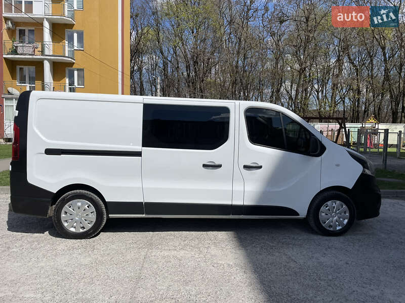Вантажопасажирський фургон Opel Vivaro 2018 в Львові