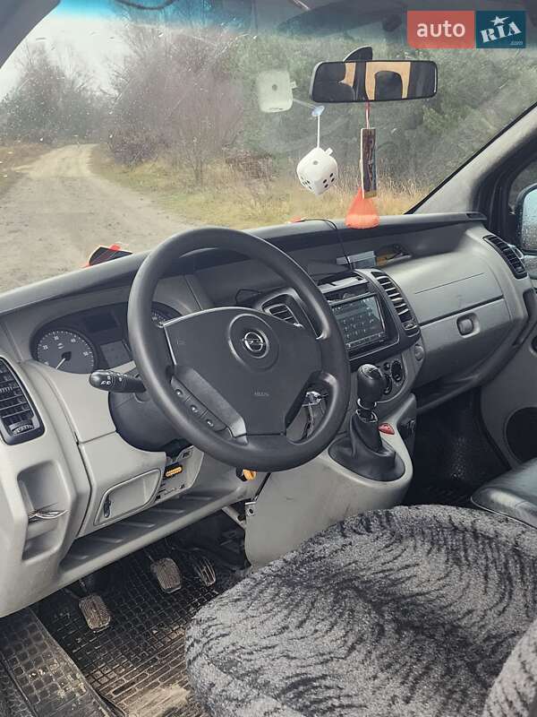 Мінівен Opel Vivaro 2007 в Острозі