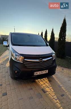 Мінівен Opel Vivaro 2015 в Луцьку