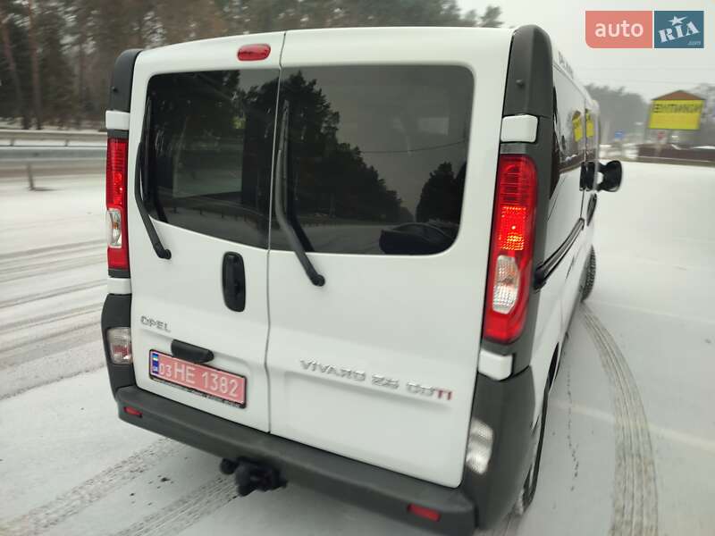 Мінівен Opel Vivaro 2011 в Дубні фото 8 Мінівен Opel Vivaro 2011 в Дубні