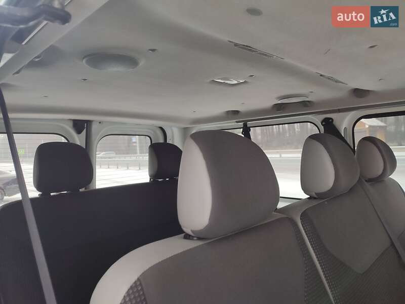Мінівен Opel Vivaro 2011 в Дубні фото 15 Мінівен Opel Vivaro 2011 в Дубні