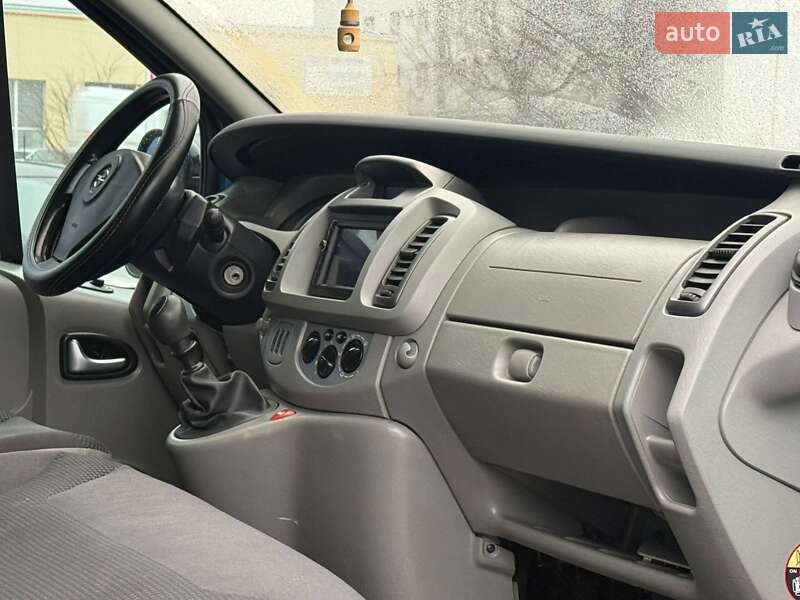 Мінівен Opel Vivaro 2009 в Карлівці