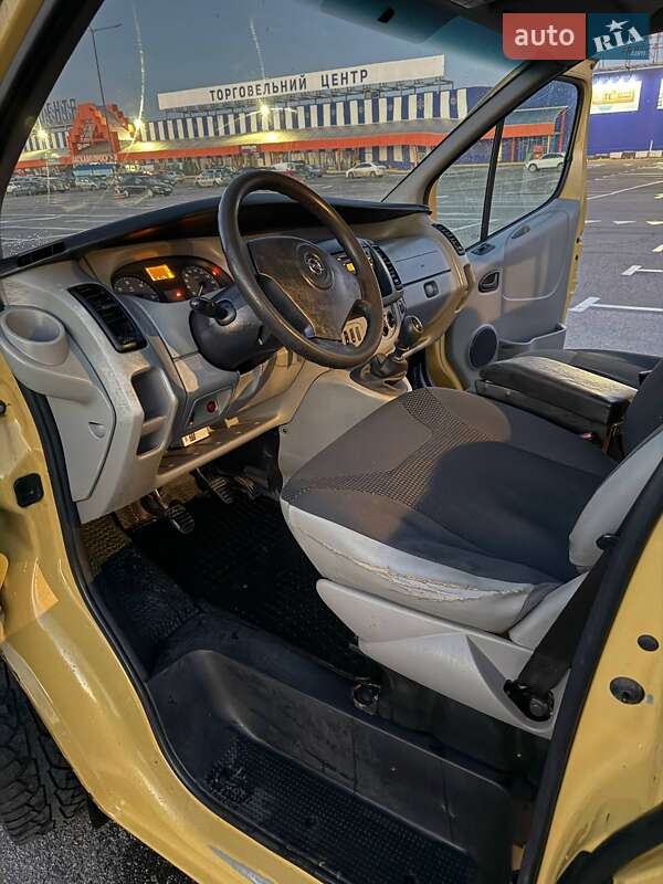 Мінівен Opel Vivaro 2008 в Львові