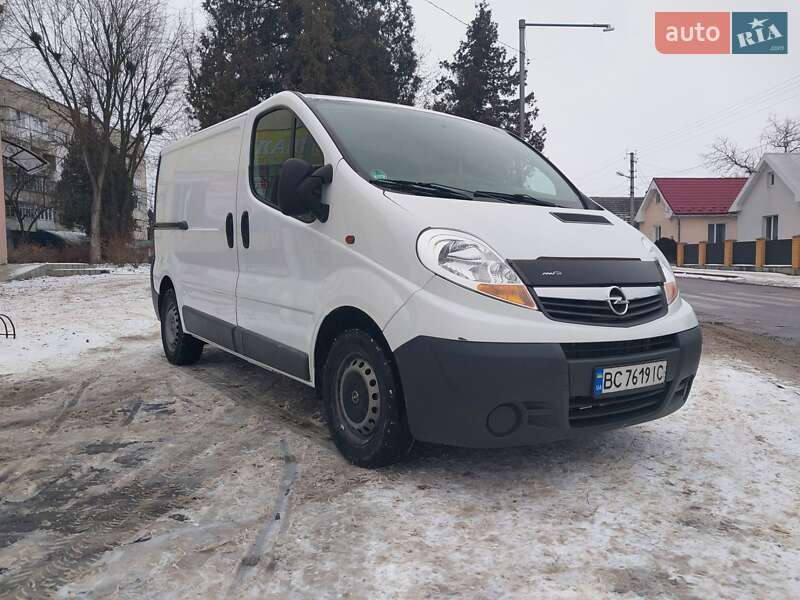 Грузопассажирский фургон Opel Vivaro 2013 в Жидачове