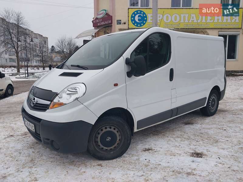 Грузопассажирский фургон Opel Vivaro 2013 в Жидачове