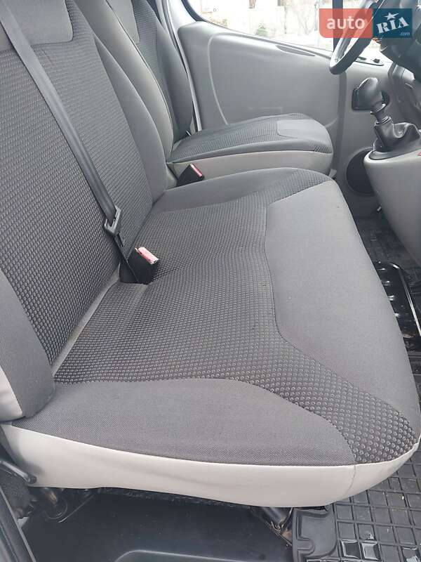 Грузопассажирский фургон Opel Vivaro 2013 в Жидачове