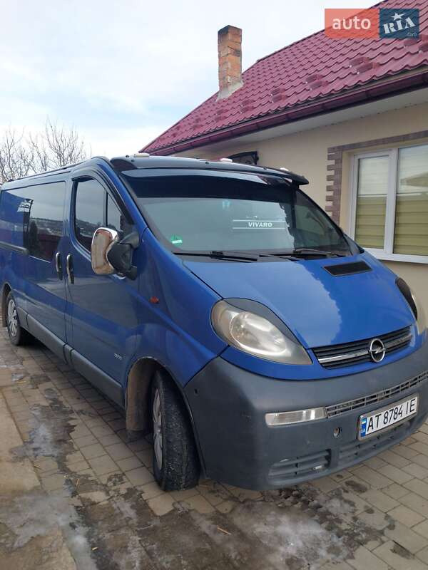 Вантажний фургон Opel Vivaro 2002 в Іллінцях