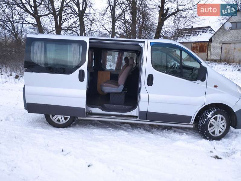 Мінівен Opel Vivaro 2008 в Смілі