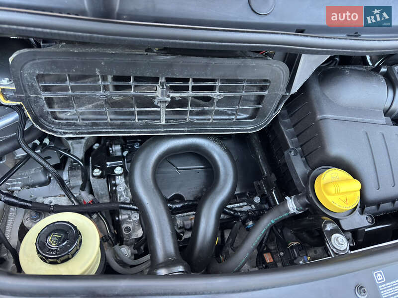 Минивэн Opel Vivaro 2012 в Луцке фото 74 Минивэн Opel Vivaro 2012 в Луцке