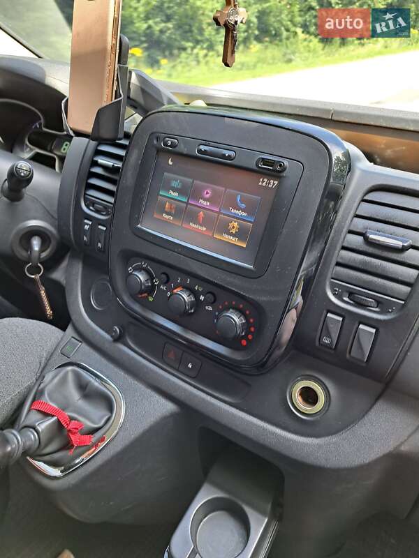 Мінівен Opel Vivaro 2015 в Львові фото 7 Мінівен Opel Vivaro 2015 в Львові