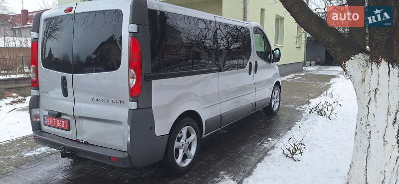 Хетчбек Opel Vivaro 2011 в Луцьку