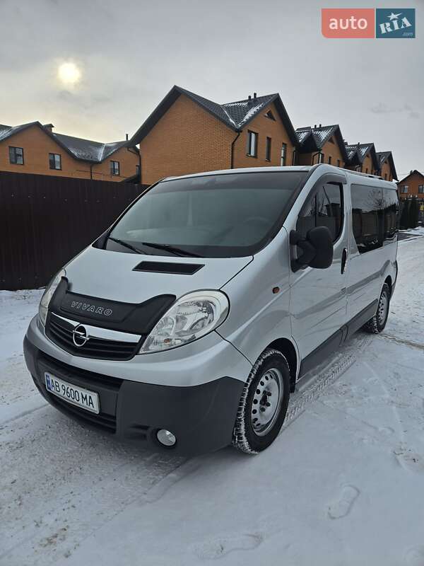 Мінівен Opel Vivaro 2010 в Вінниці