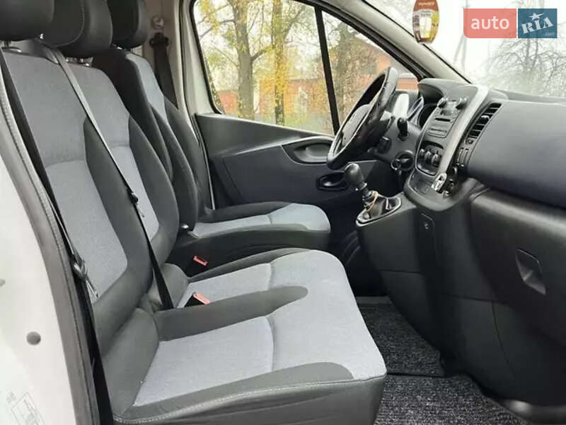 Минивэн Opel Vivaro 2015 в Радомышле