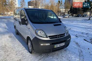 Минивэн Opel Vivaro 2005 в Ровно