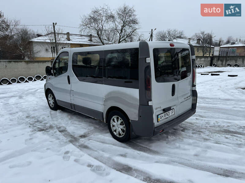 Мінівен Opel Vivaro 2003 в Дніпрі