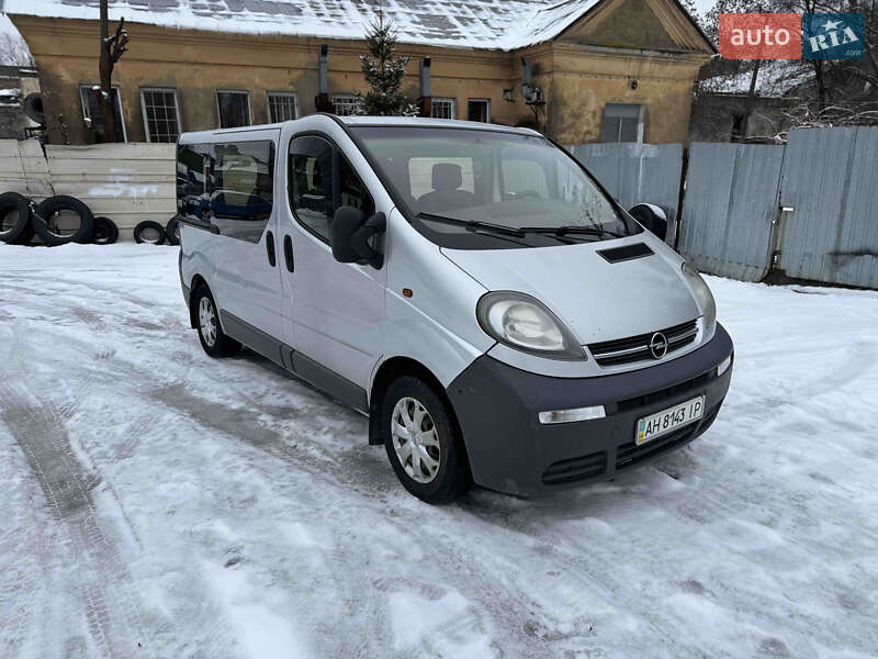 Мінівен Opel Vivaro 2003 в Дніпрі